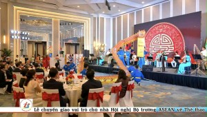 Học sinh IVS tham gia biểu diễn múa rồng , lan toả văn hóa Việt ra thế giới.