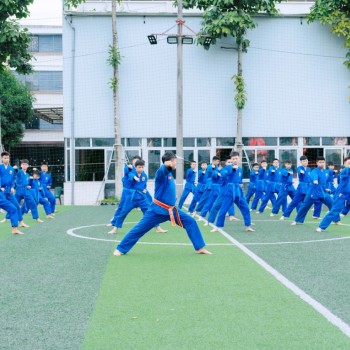 Lớp ngoại khóa võ Vovinam.