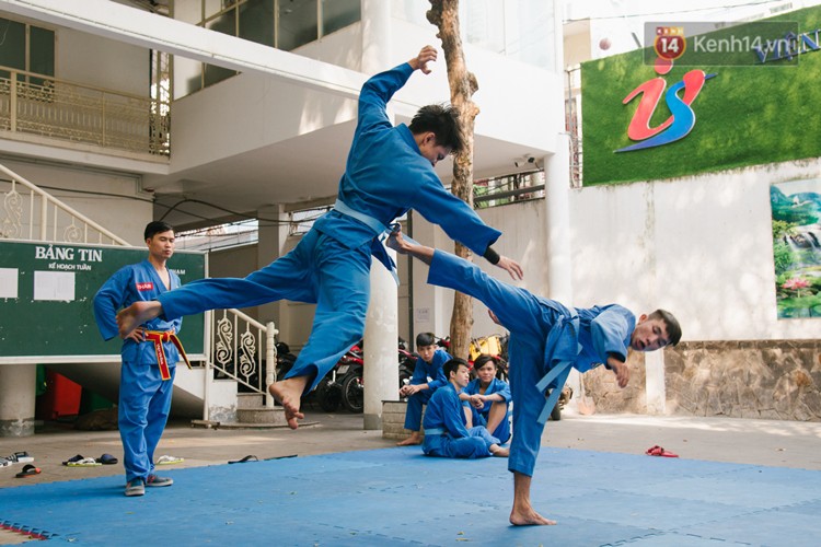 Ngôi trường giúp học sinh cai nghiện game Dota, Liên Minh Huyền Thoại bằng võ Vovinam - Ảnh 16.